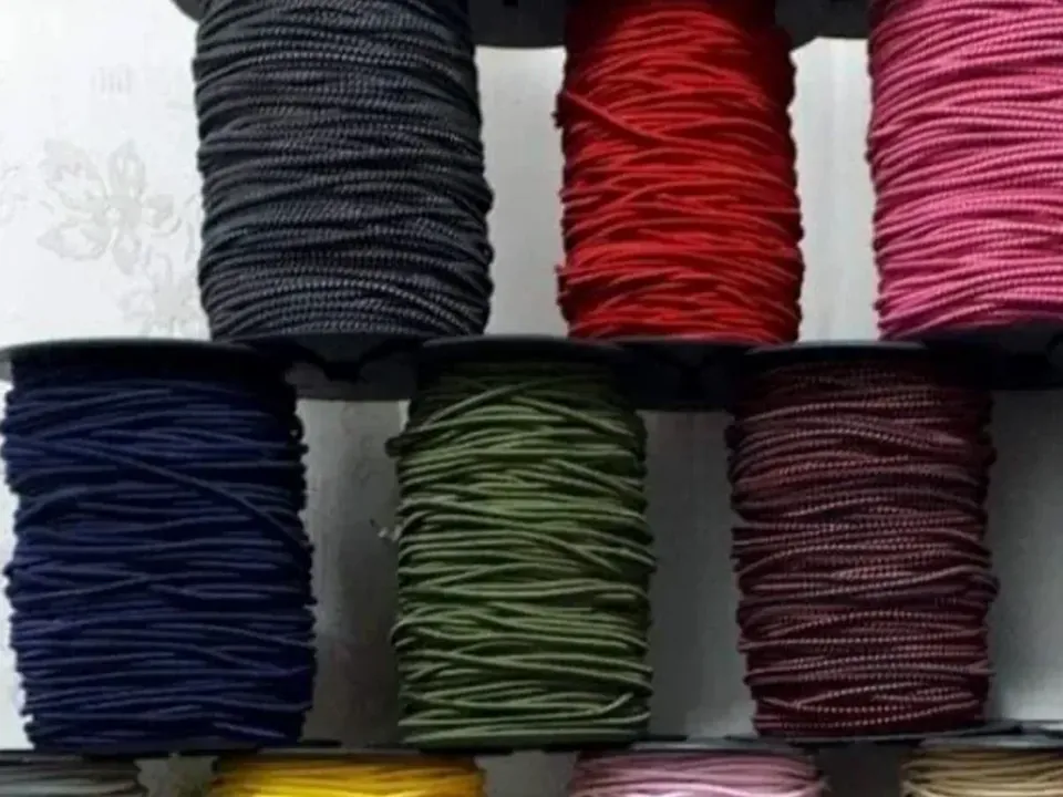 Outdoor ayakkabıda elastik bağlama